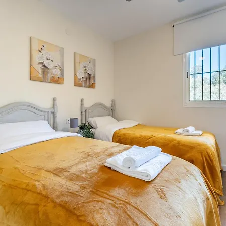 Apartment Seaside Bliss 2br With Tranquil Terrace Pool And Parking