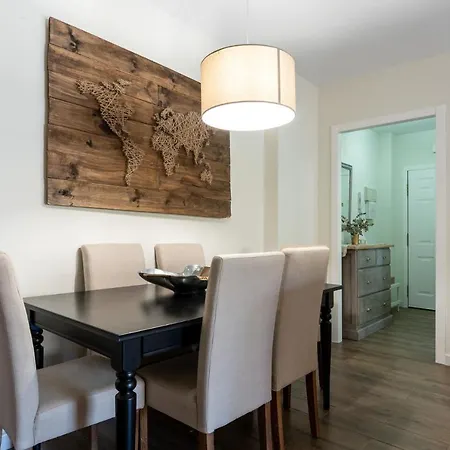 Apartment Seaside Bliss 2br With Tranquil Terrace Pool And Parking *