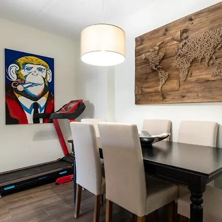 Seaside Bliss 2br With Tranquil Terrace Pool And Parking Apartment