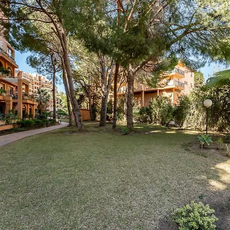 Apartment Seaside Bliss 2br With Tranquil Terrace Pool And Parking *