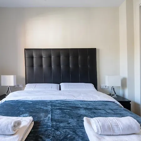 Apartment Seaside Bliss 2br With Tranquil Terrace Pool And Parking Fuengirola